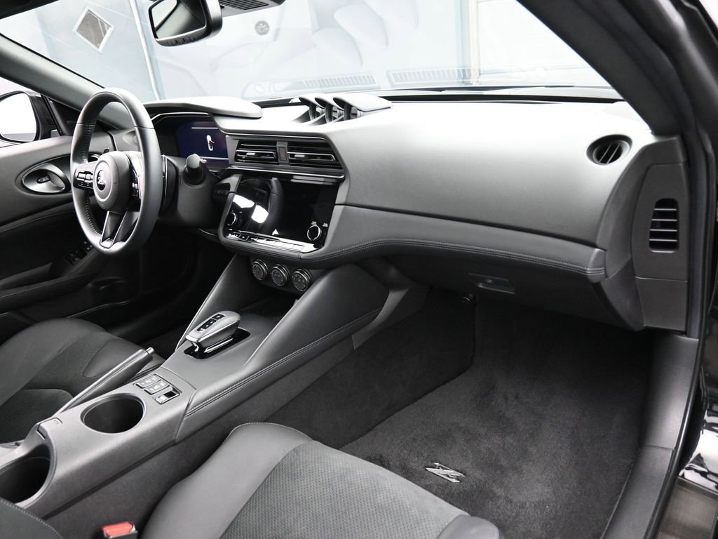 Used 2024 Nissan Z Performance w/ Floor Mat Package image 28