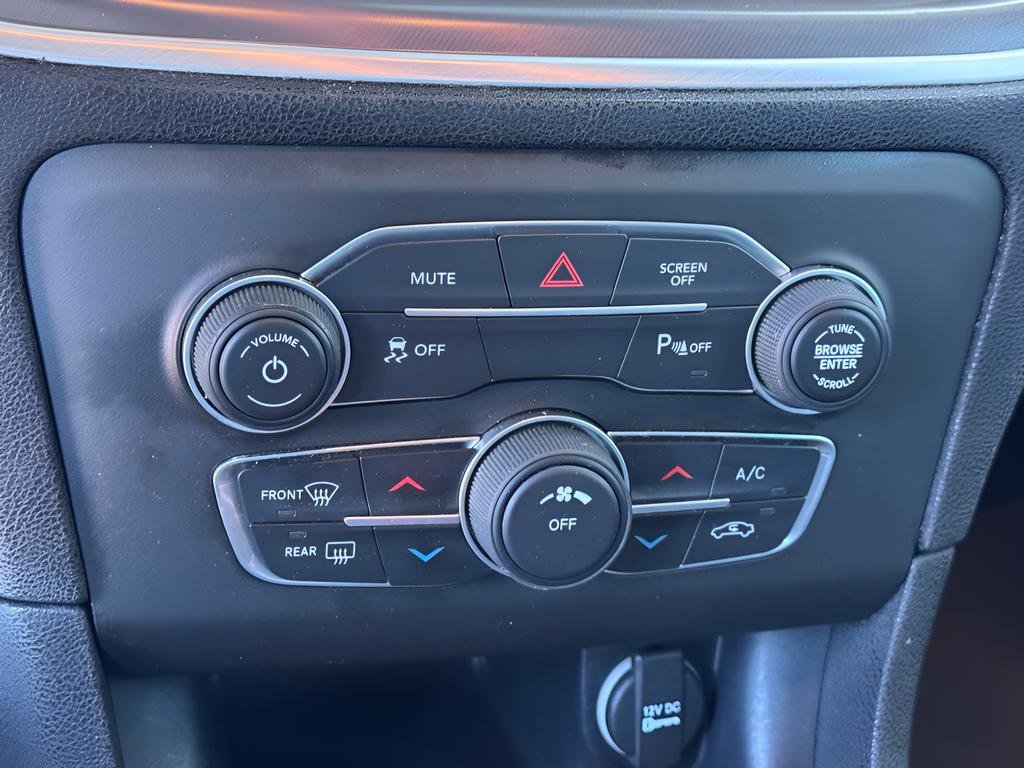 Used 2021 Dodge Charger SXT w/ Leather Interior Group image 18