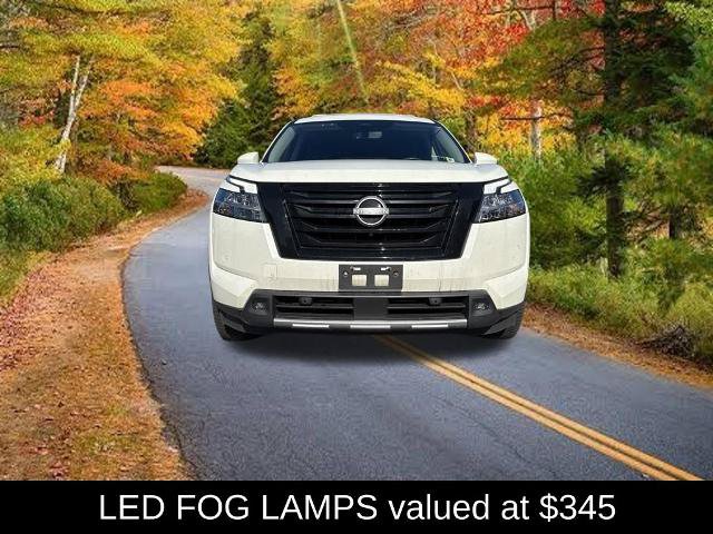 Certified 2023 Nissan Pathfinder SL w/ Black Appearance Package AWD/4WD image 5