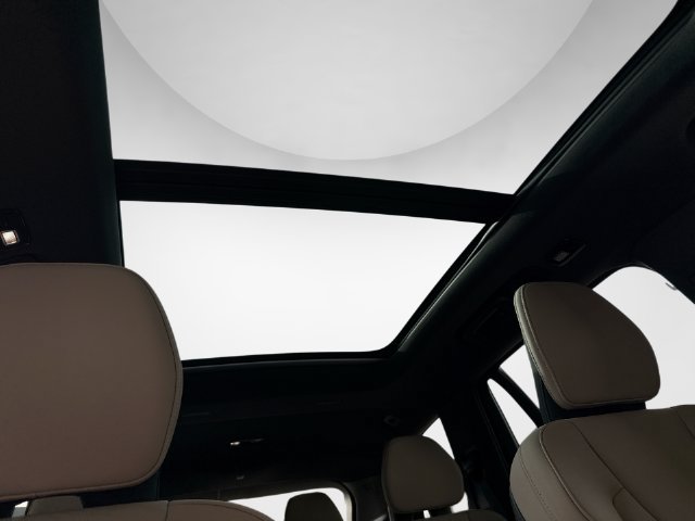 Certified 2026 Volvo XC90 B6 Plus AWD/4WD image 19