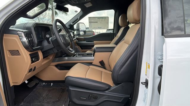 New 2026 Ford F250 Lariat w/ Black Appearance Package image 9