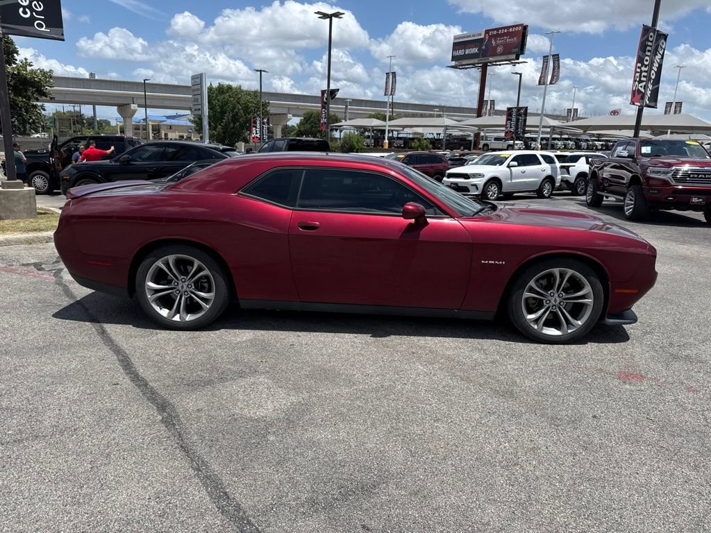Used 2022 Dodge Challenger R/T RWD image 7