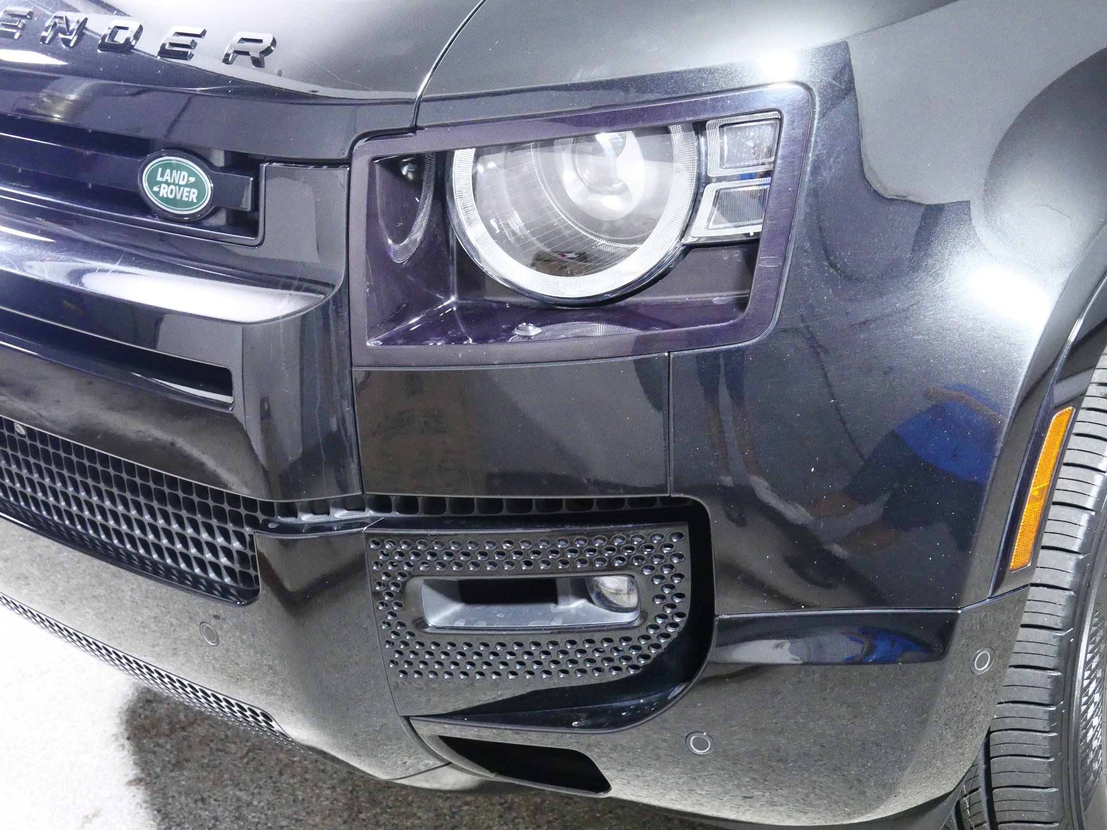 Used 2023 Land Rover Defender 110 V8 AWD/4WD image 16