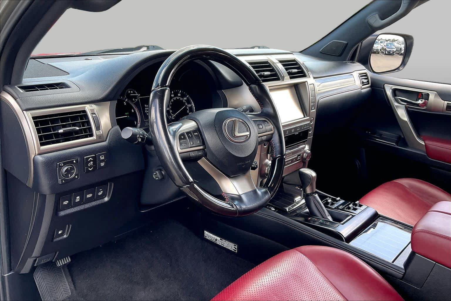 Used 2021 Lexus GX 460 Luxury w/ Off Road Package AWD/4WD image 15