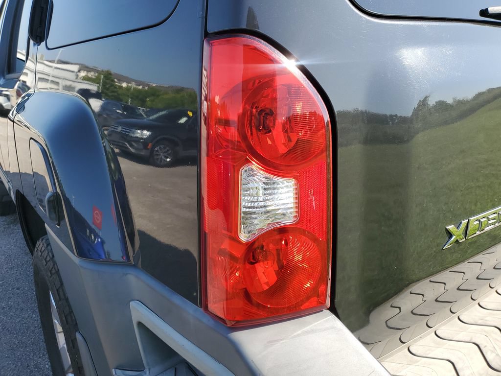 Used 2015 Nissan Xterra X RWD image 12