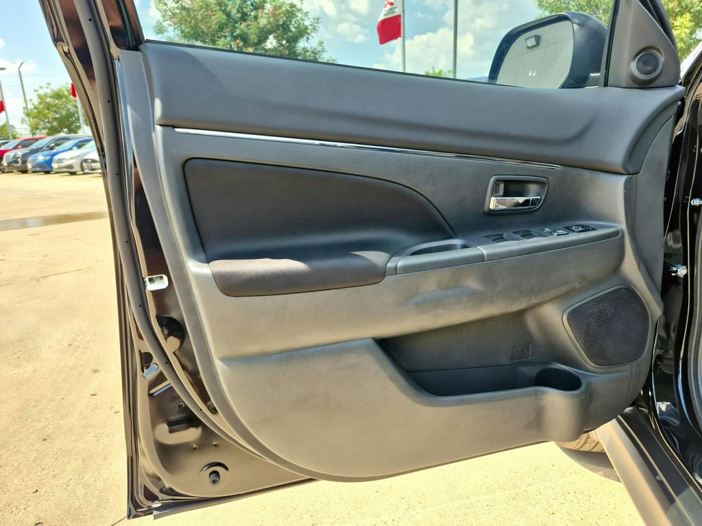 Used 2025 Mitsubishi Outlander Sport ES AWD/4WD image 20