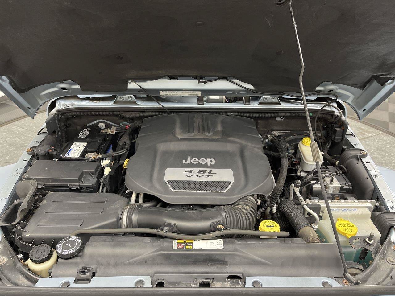 Used 2012 Jeep Wrangler Unlimited Sahara AWD/4WD image 23