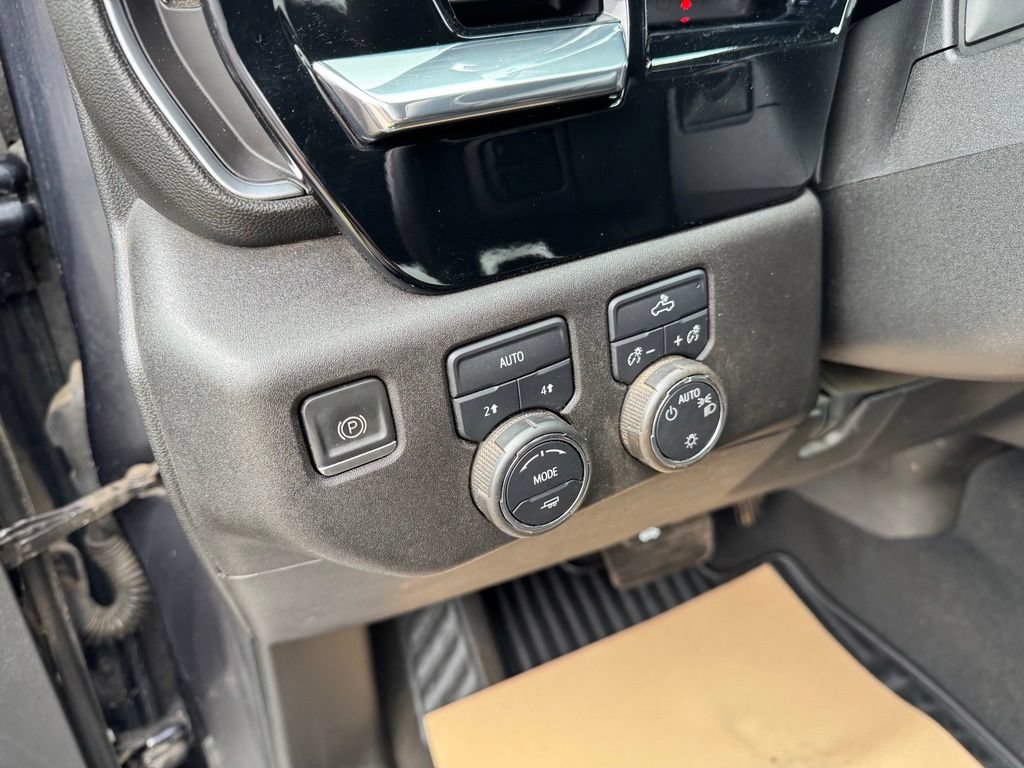 Used 2024 Chevrolet Silverado 1500 LT AWD/4WD image 12