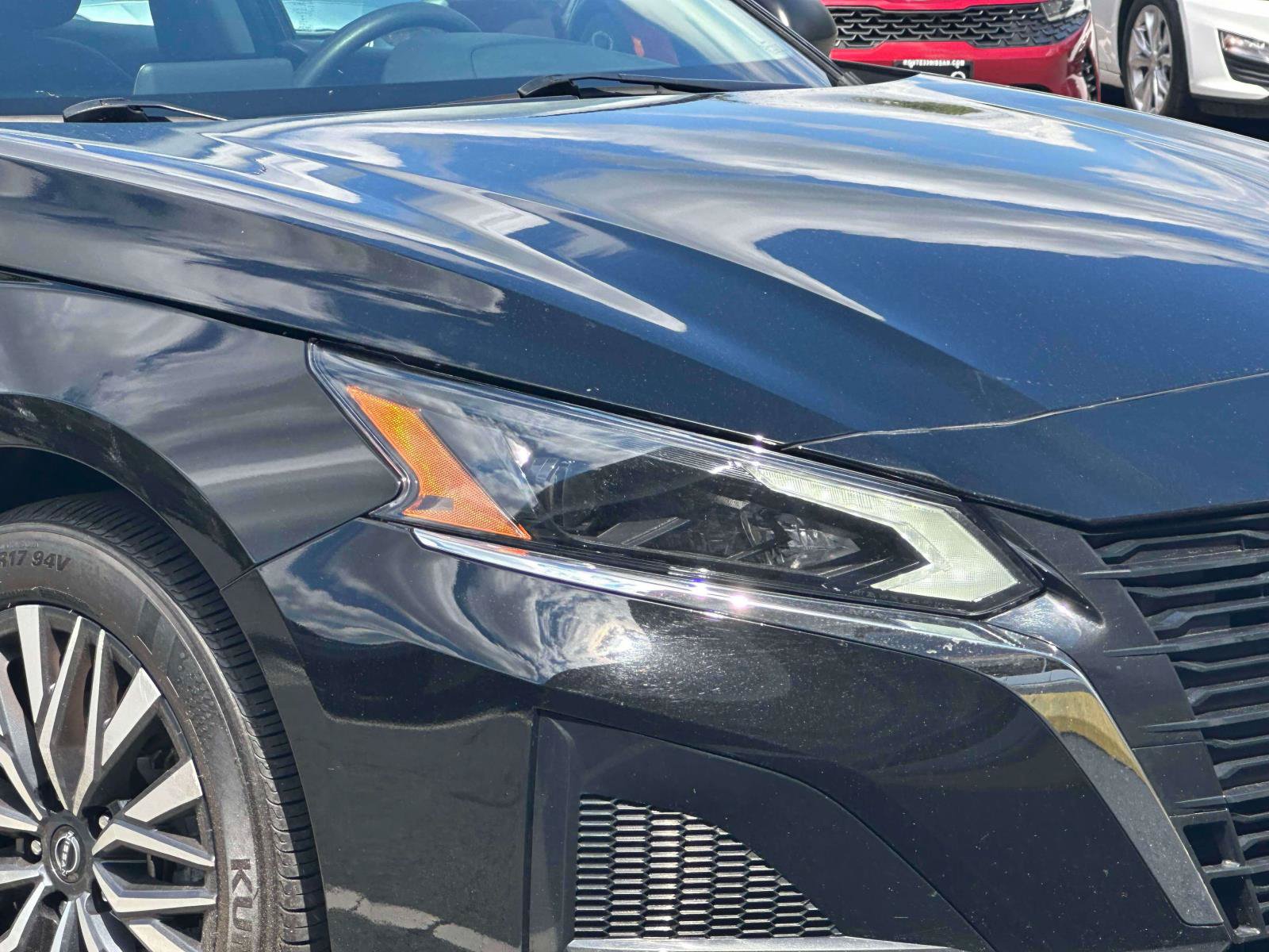 Used 2025 Nissan Altima 2.5 SV FWD image 7