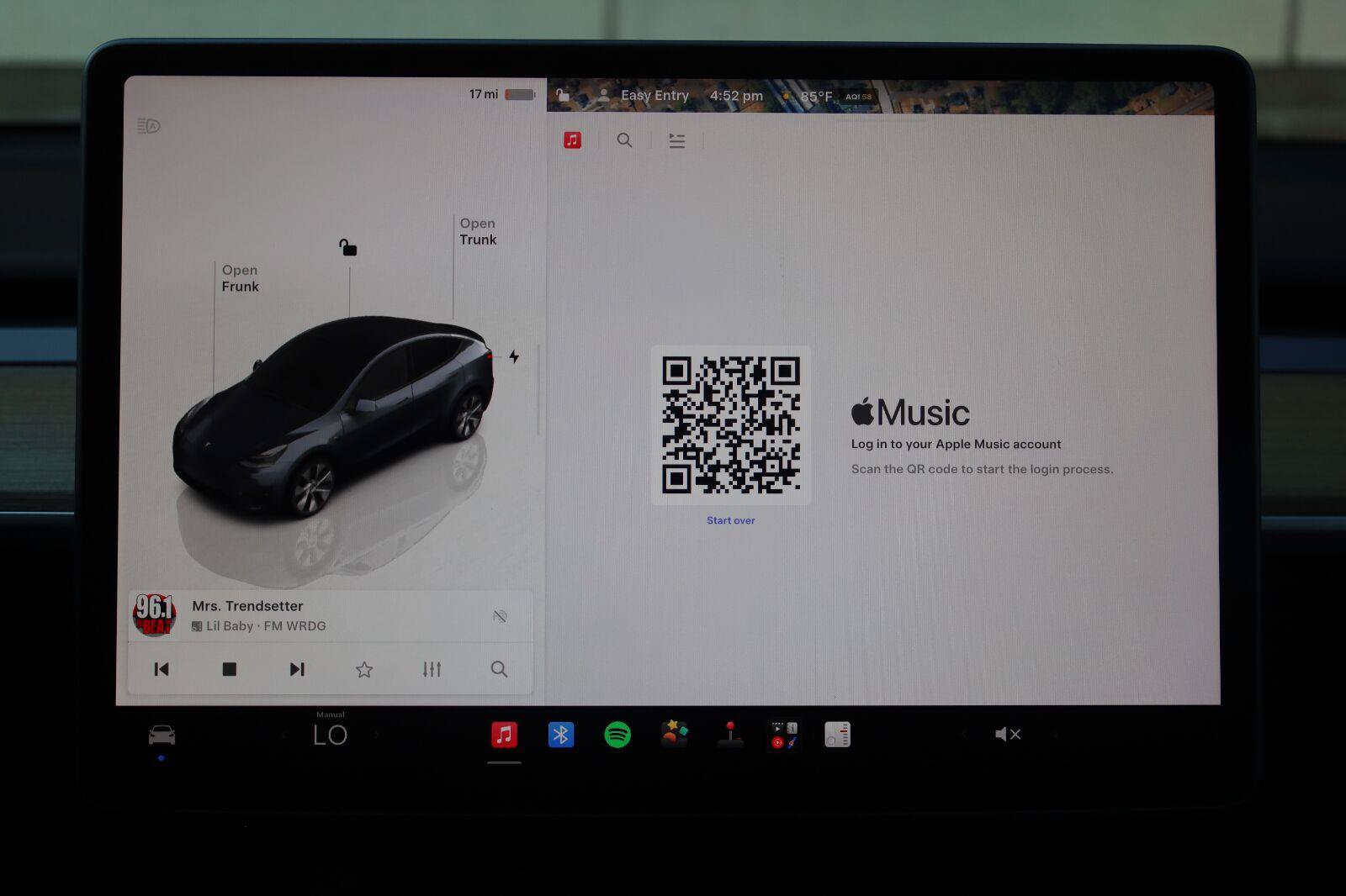 Used 2023 Tesla Model Y Long Range AWD/4WD image 40
