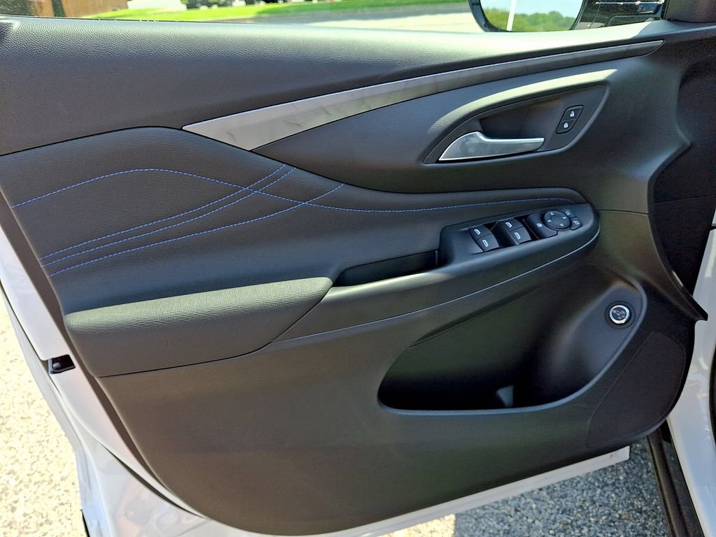 New 2026 Buick Envista Sport Touring w/ Convenience I Package FWD image 8