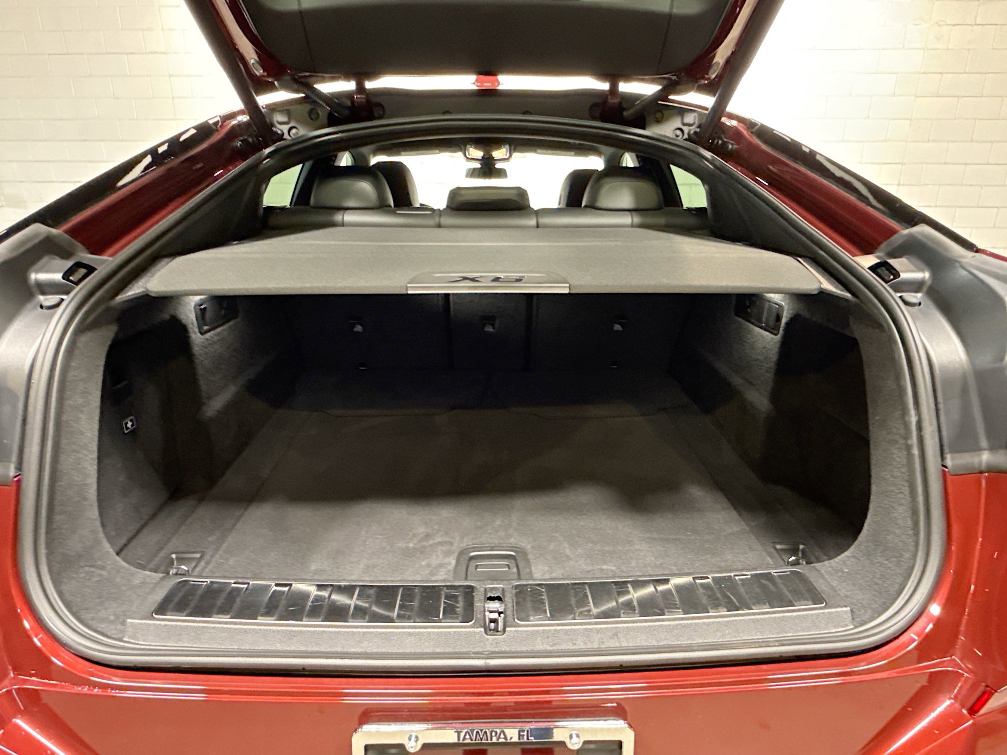 Used 2025 BMW X6 xDrive40i w/ Premium Package image 13