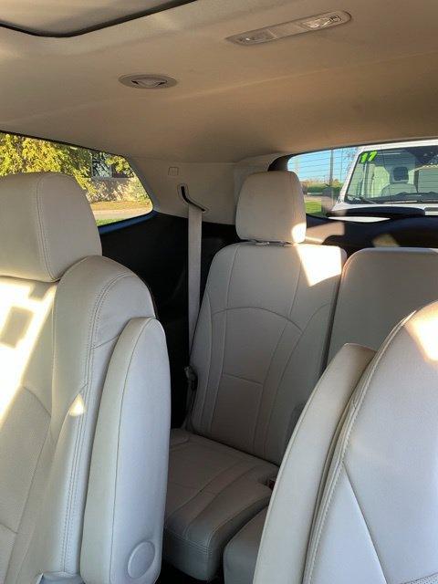 Used 2023 Buick Enclave Essence w/ Experience Buick Package AWD/4WD image 9