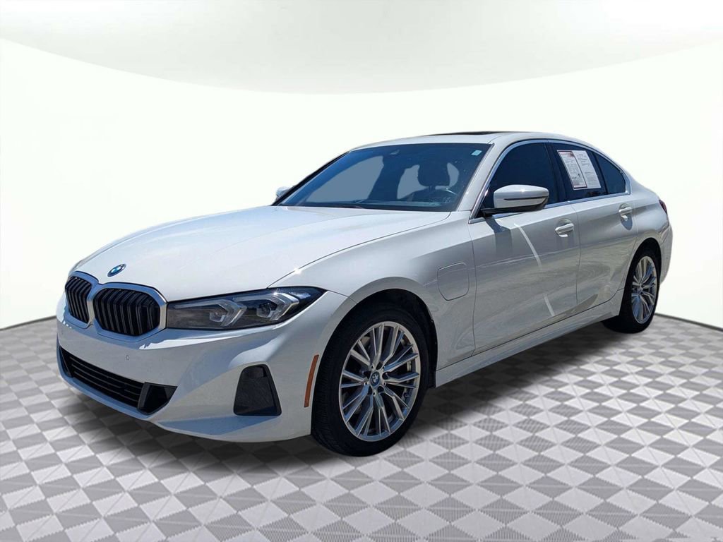 Used 2024 BMW 330e RWD image 7