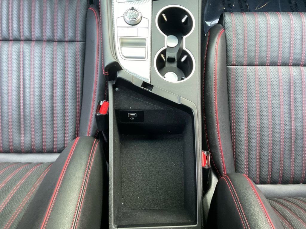 Used 2023 Genesis G70 2.0T w/ Sport Prestige Package image 11