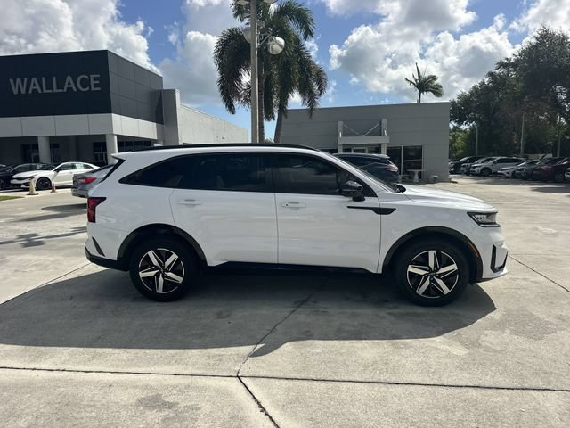 Certified 2023 Kia Sorento S w/ Panoramic Sunroof Package FWD image 5