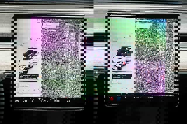 Used 2021 Tesla Model Y Long Range image 14