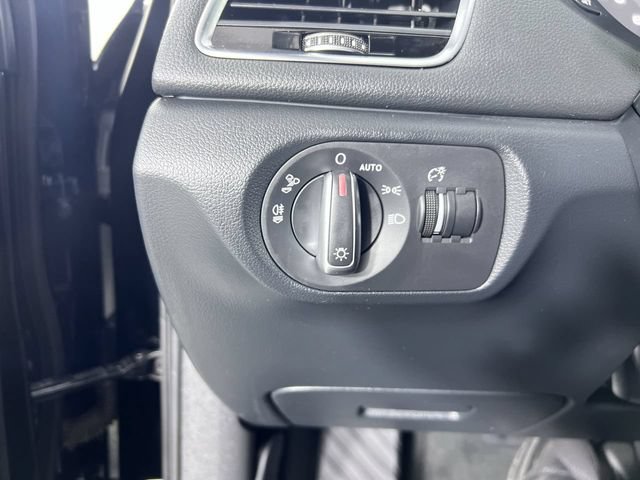 Used 2017 Audi Q3 2.0T Premium FWD image 16