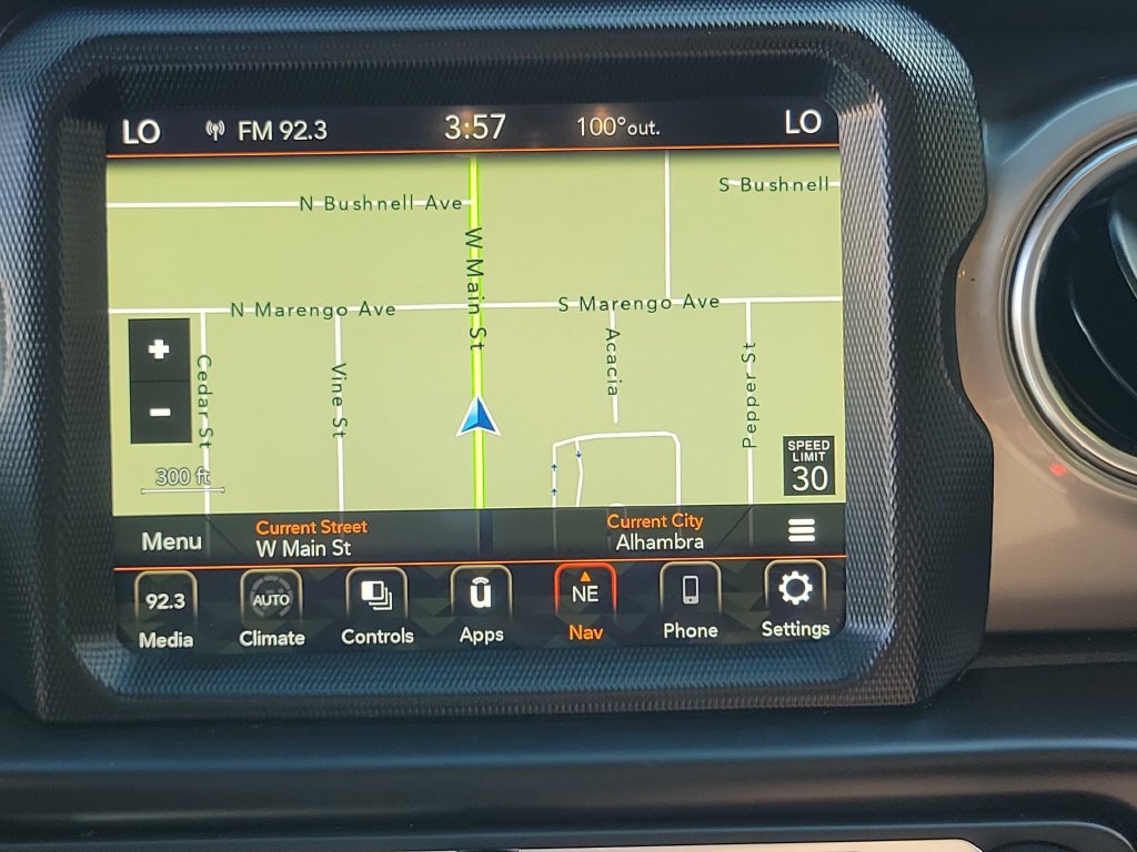 Used 2022 Jeep Gladiator Overland AWD/4WD image 4