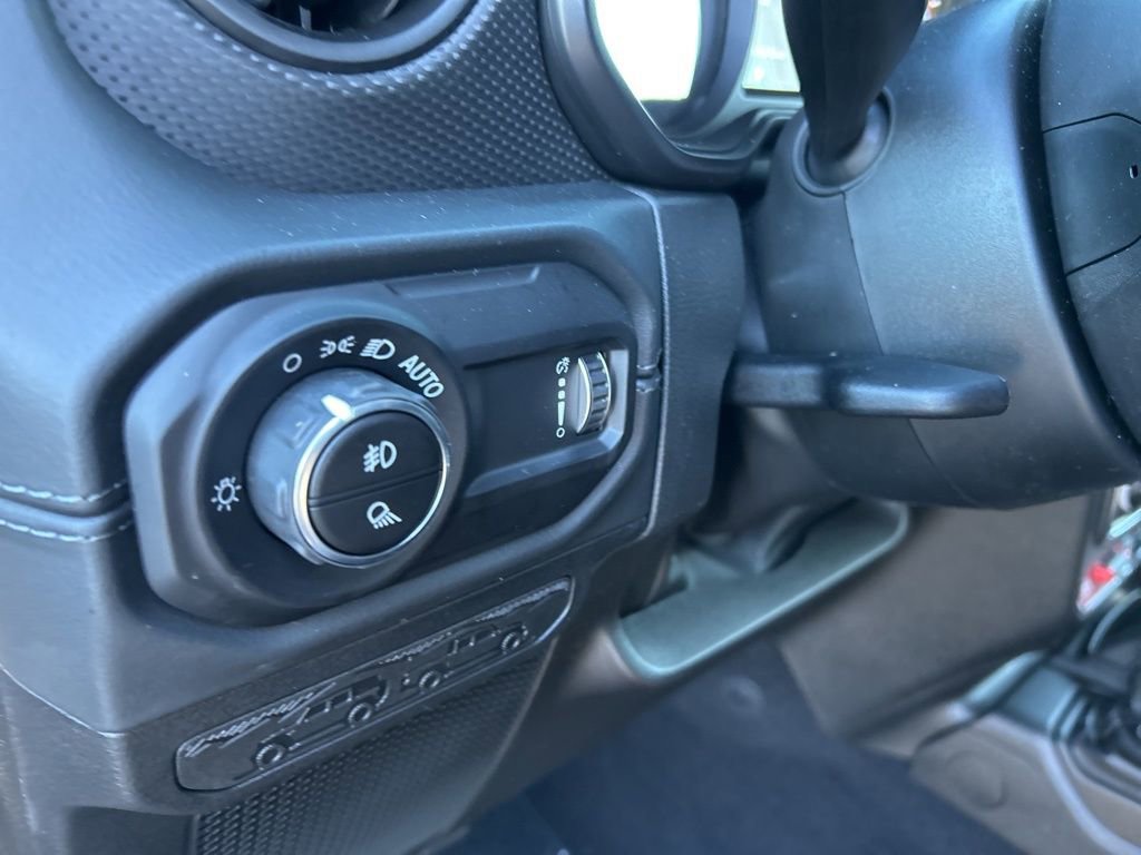 New 2025 Jeep Gladiator Rubicon image 19