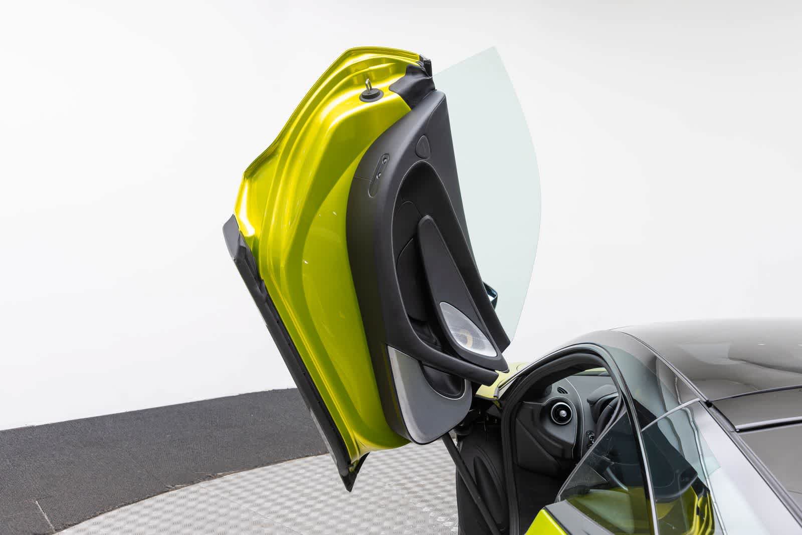 New 2027 McLaren GTS RWD image 21