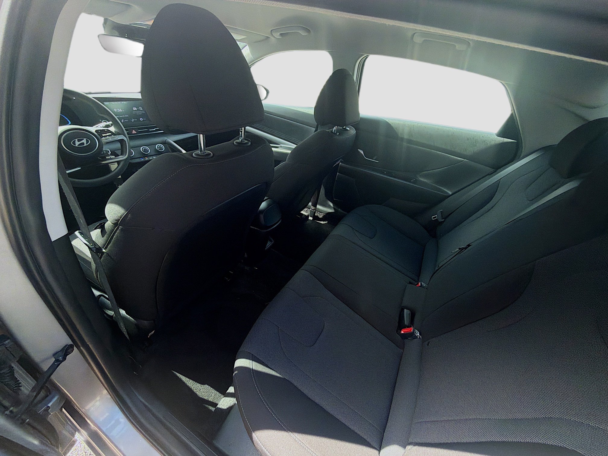 Used 2025 Hyundai Elantra SE FWD image 21