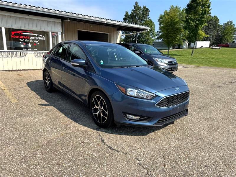 Used 2018 Ford Focus SEL w/ Cold Weather Package image 3