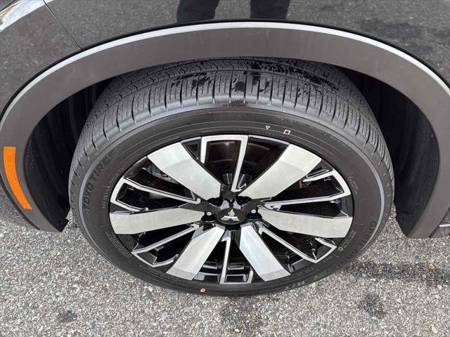 Used 2025 Mitsubishi Outlander SEL image 12