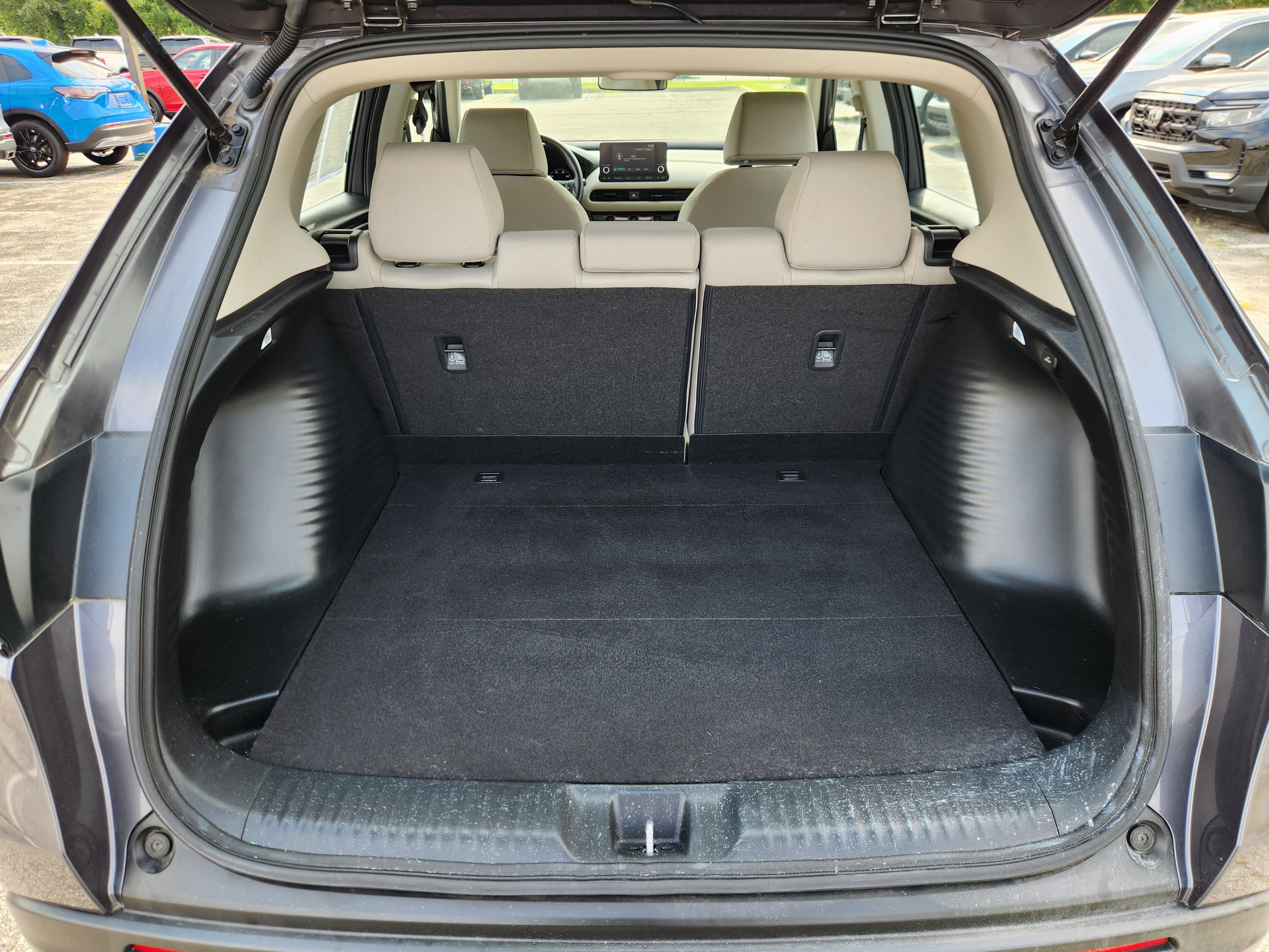 Certified 2024 Honda HR-V LX image 17