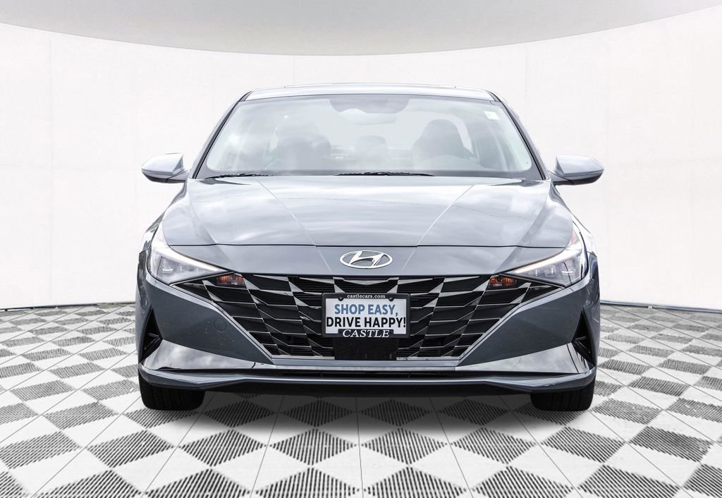 Certified 2021 Hyundai Elantra Limited w/ Cargo Package image 10