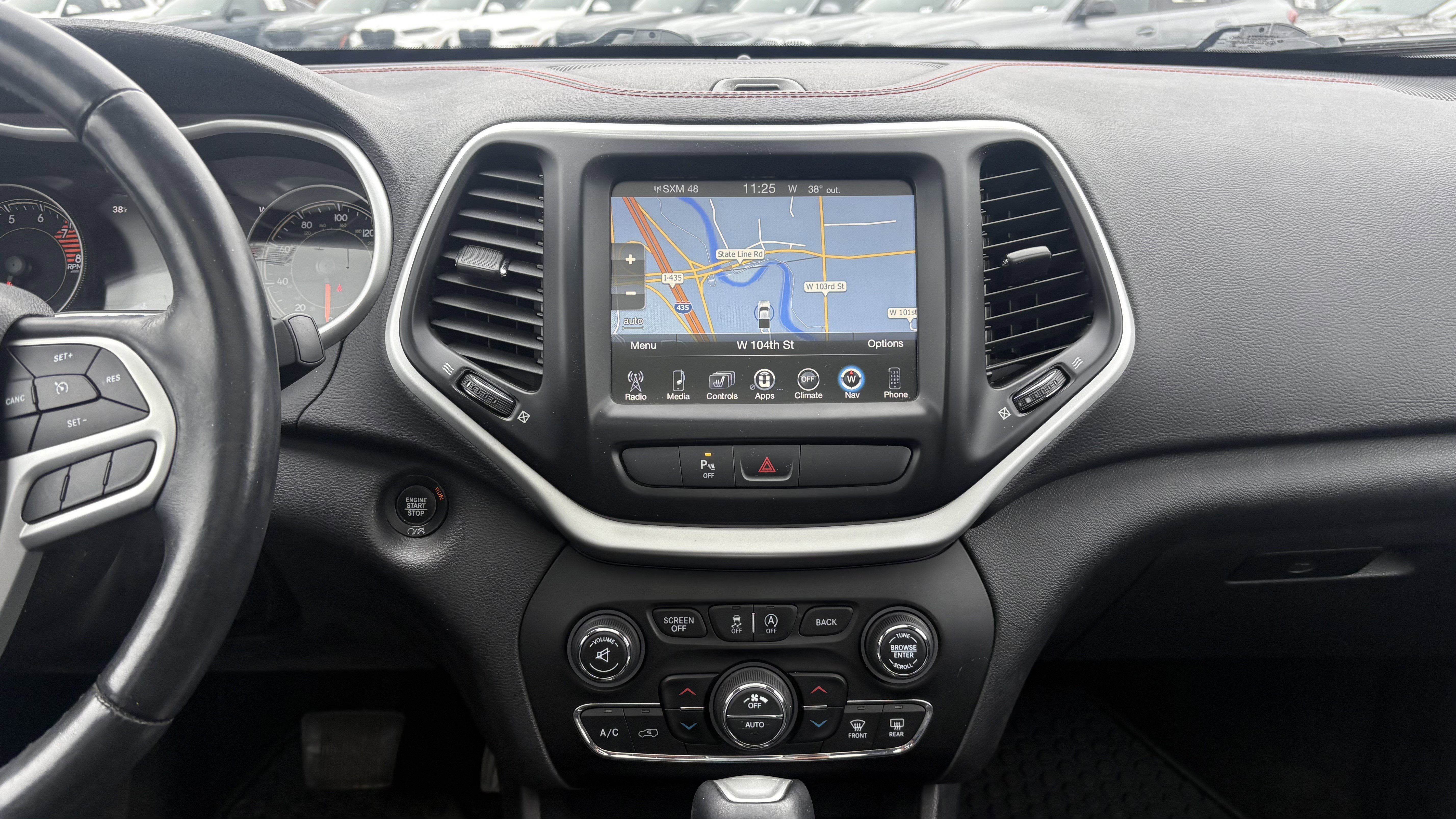 Used 2018 Jeep Cherokee Trailhawk w/ Quick Order Package 27L image 31