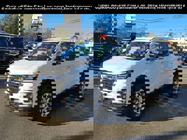 Used 2022 Chevrolet Traverse LS image 3