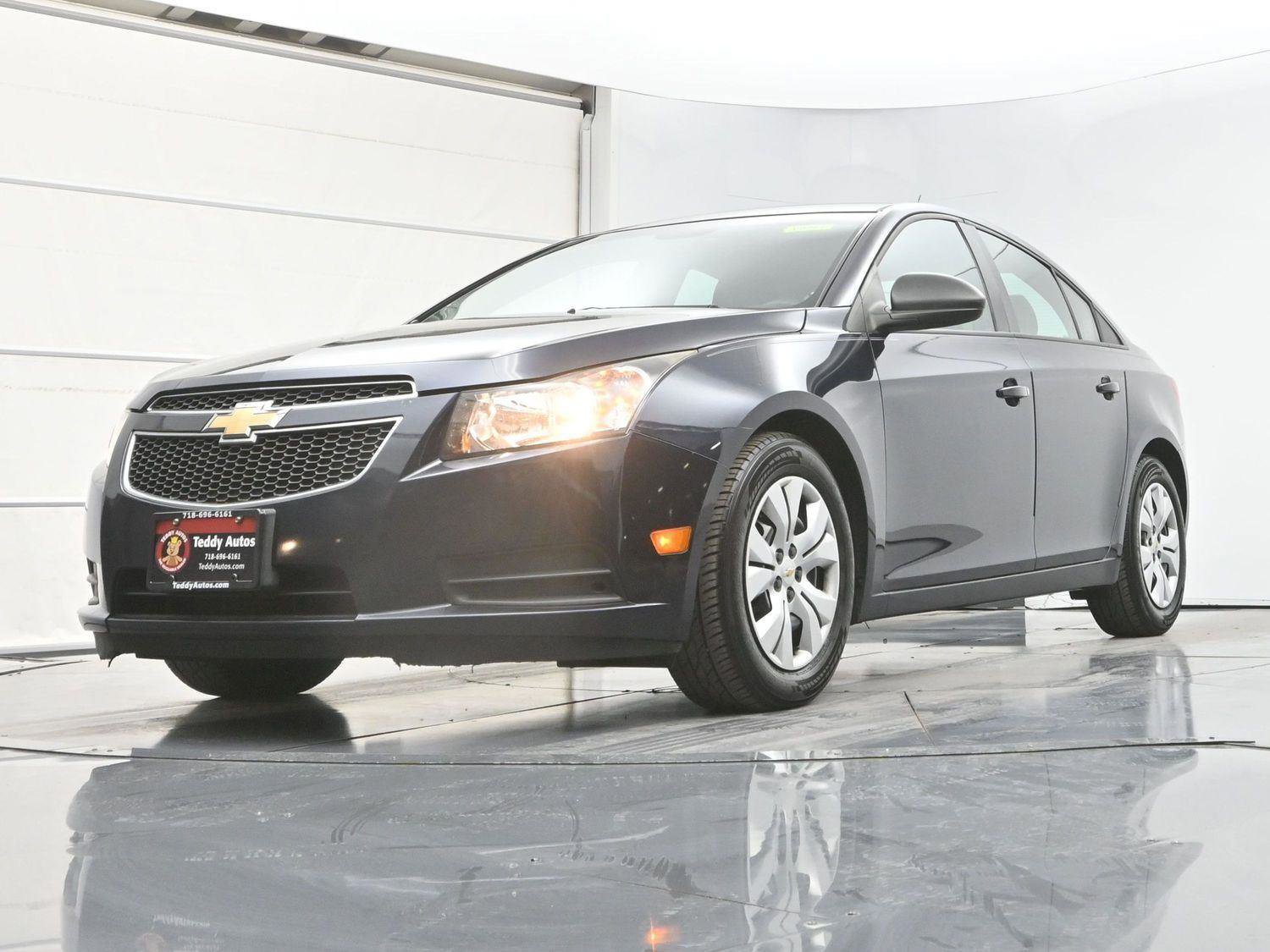Used 2014 Chevrolet Cruze LS image 24
