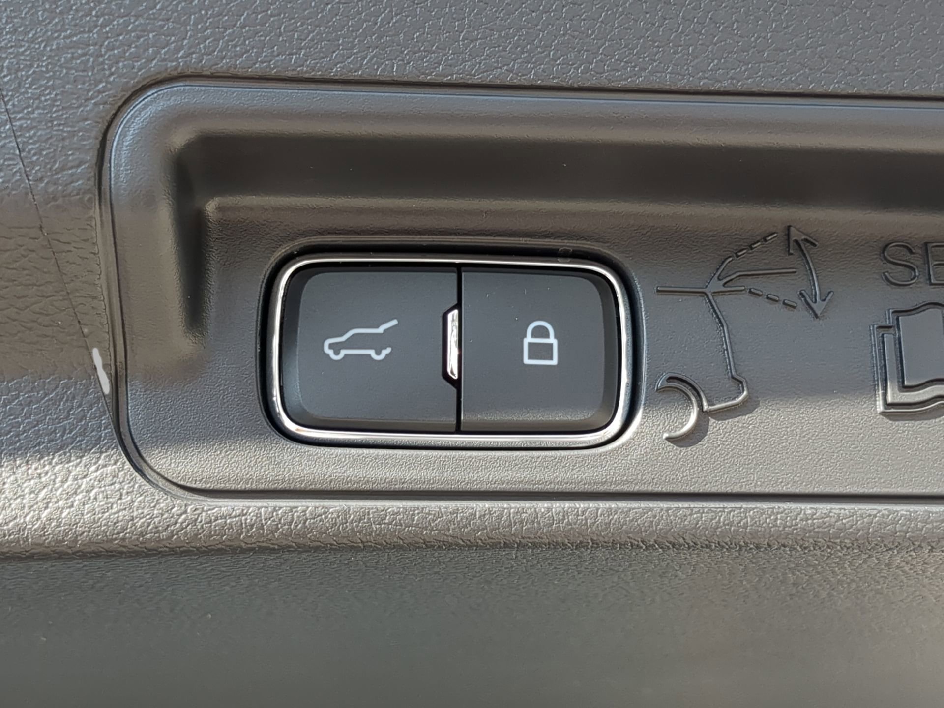 New 2026 Ford Explorer Active RWD image 43