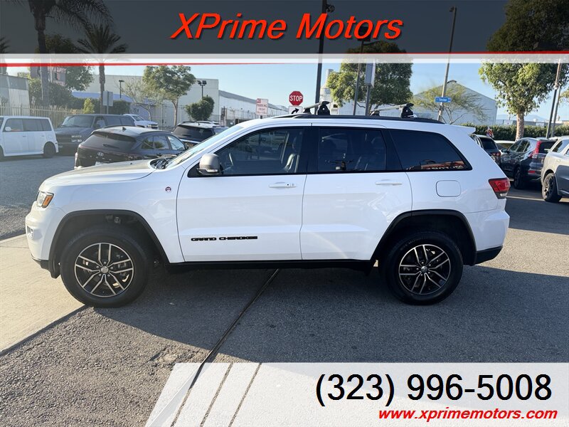 Used 2018 Jeep Grand Cherokee Trailhawk w/ Trailhawk Luxury Group AWD/4WD image 4