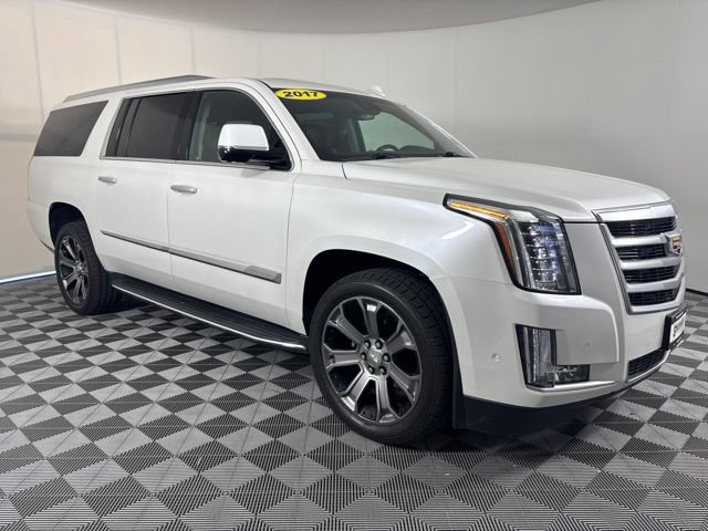Used 2017 Cadillac Escalade ESV Luxury AWD/4WD image 39