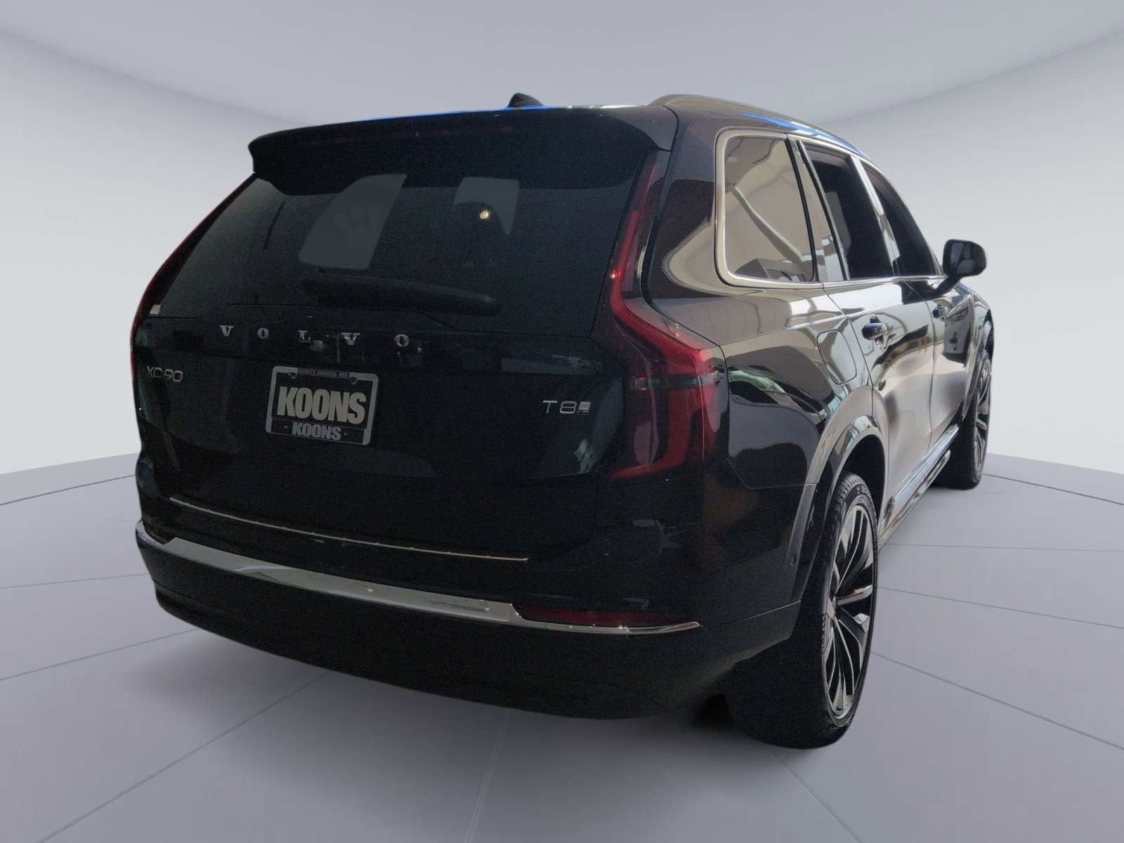 New 2026 Volvo XC90 T8 Plus w/ Protection Package Premier image 7