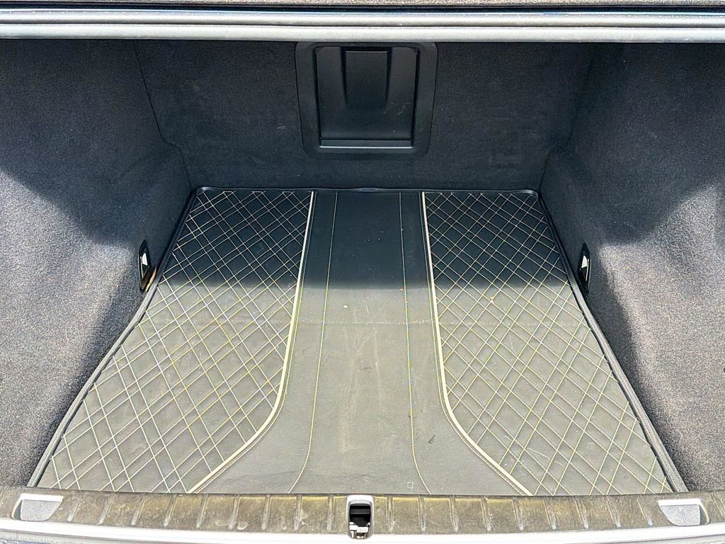 Used 2020 BMW 740i w/ Premium Package image 12