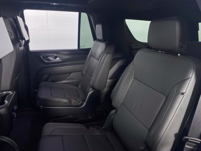 Used 2024 Chevrolet Tahoe Z71 w/ Luxury Package AWD/4WD image 17