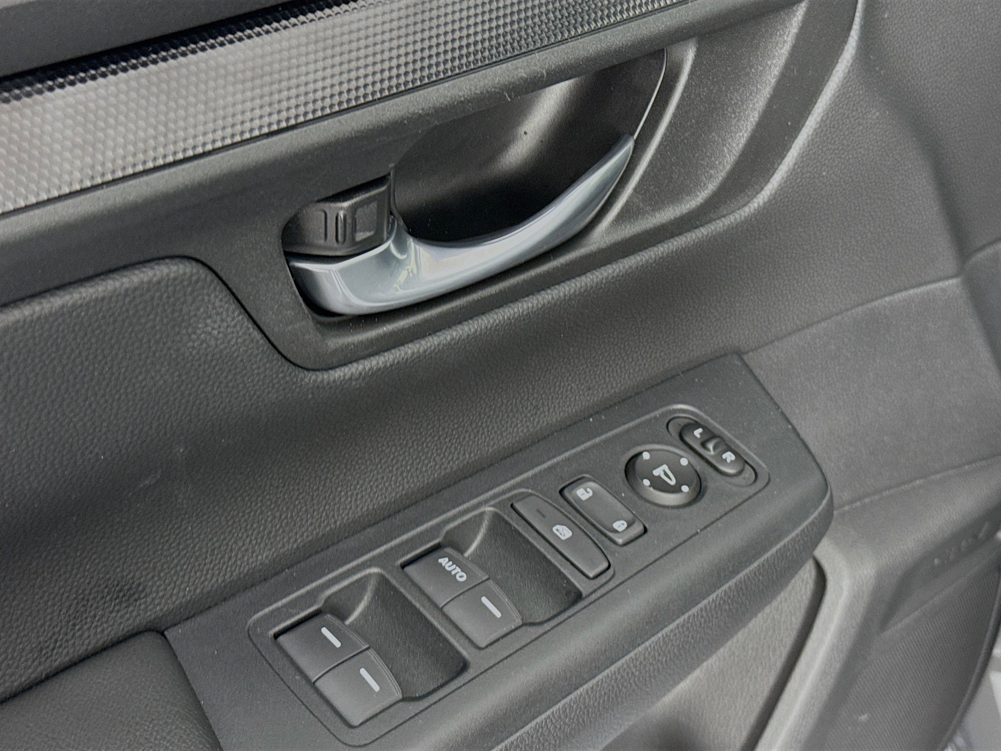 Certified 2025 Honda CR-V LX image 17