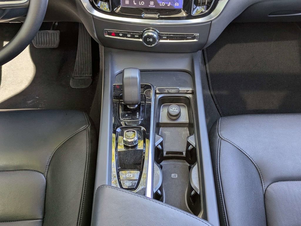 Certified 2024 Volvo S60 B5 Core image 18