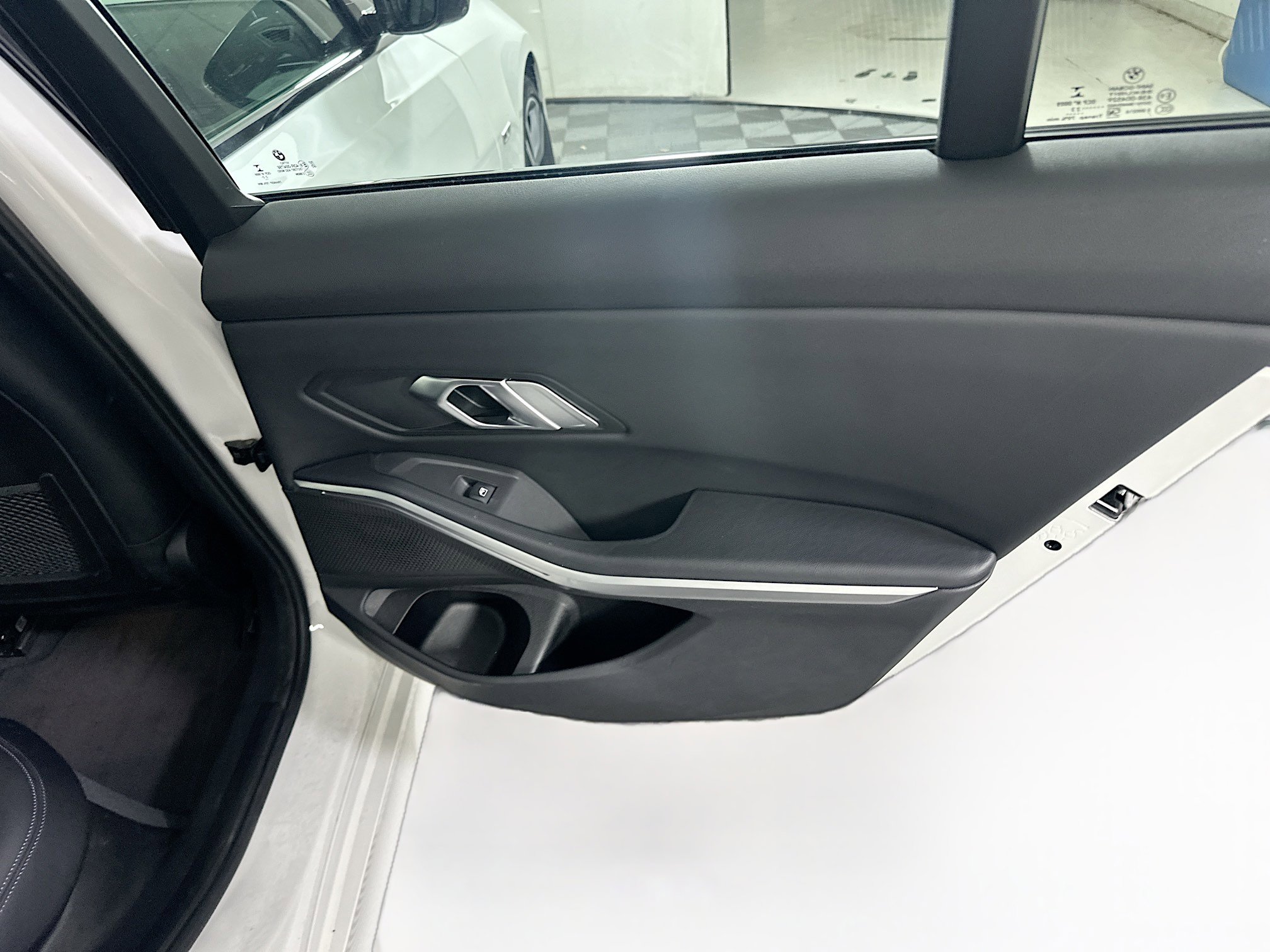 Used 2023 BMW 330e w/ Parking Assistance Package image 30