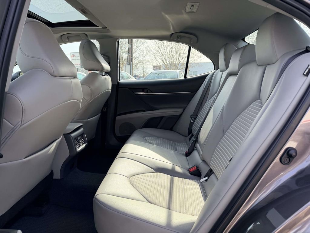 Certified 2022 Toyota Camry SE image 16