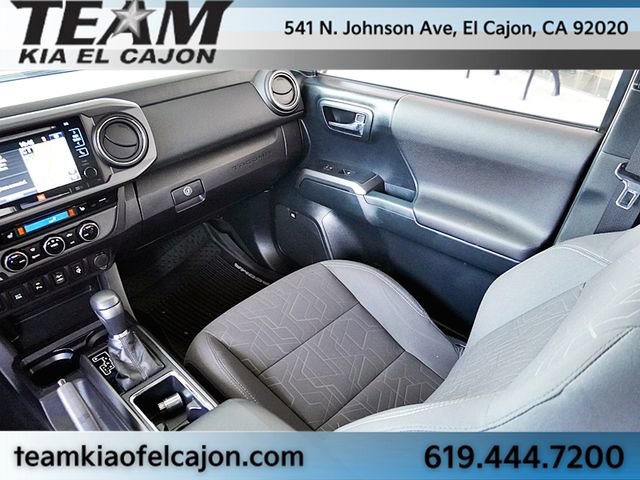 Used 2017 Toyota Tacoma TRD Sport AWD/4WD image 24