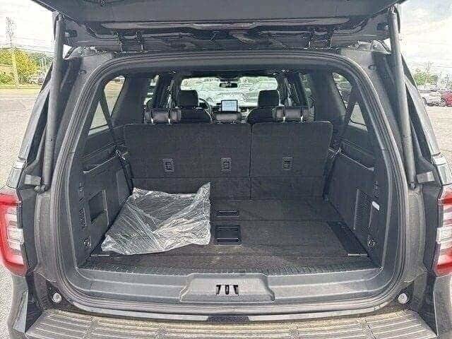 Used 2024 Ford Expedition Max Platinum image 20