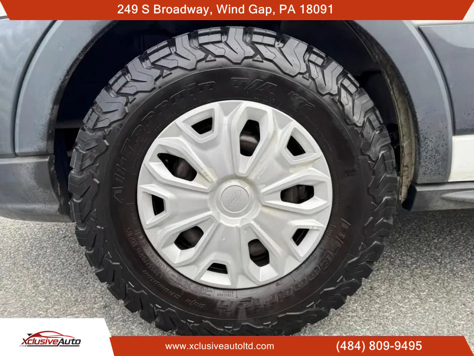 Used 2018 Ford Transit 150 XLT image 19