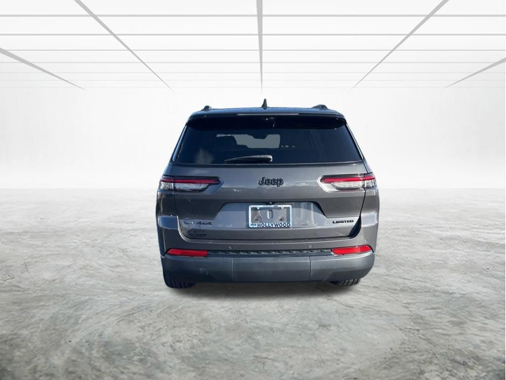 Certified 2023 Jeep Grand Cherokee L Limited w/ Luxury Tech Group II image 5