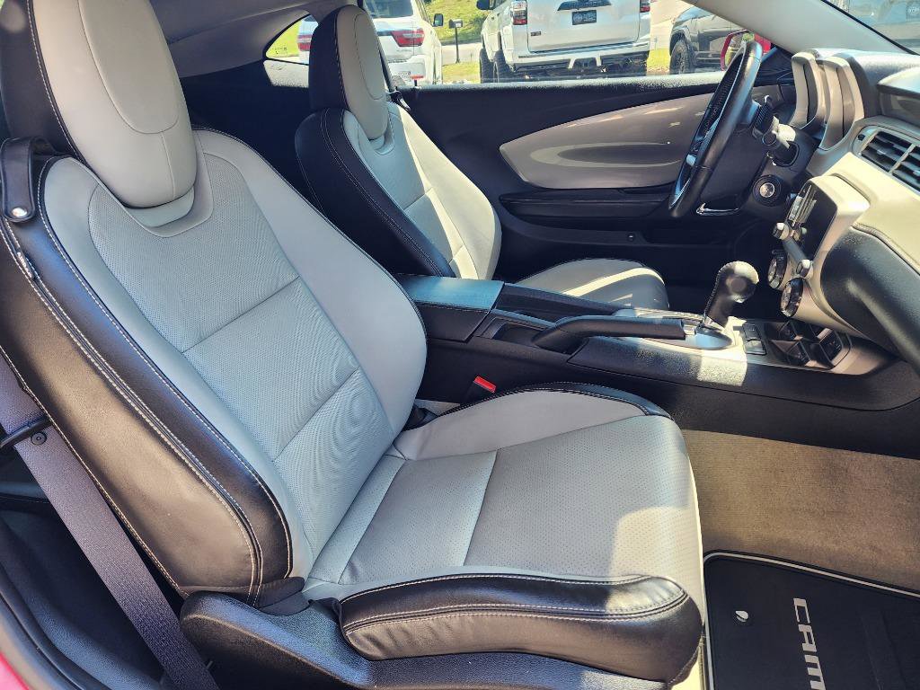 Used 2015 Chevrolet Camaro LT w/ Silver Rally Stripe Package image 9