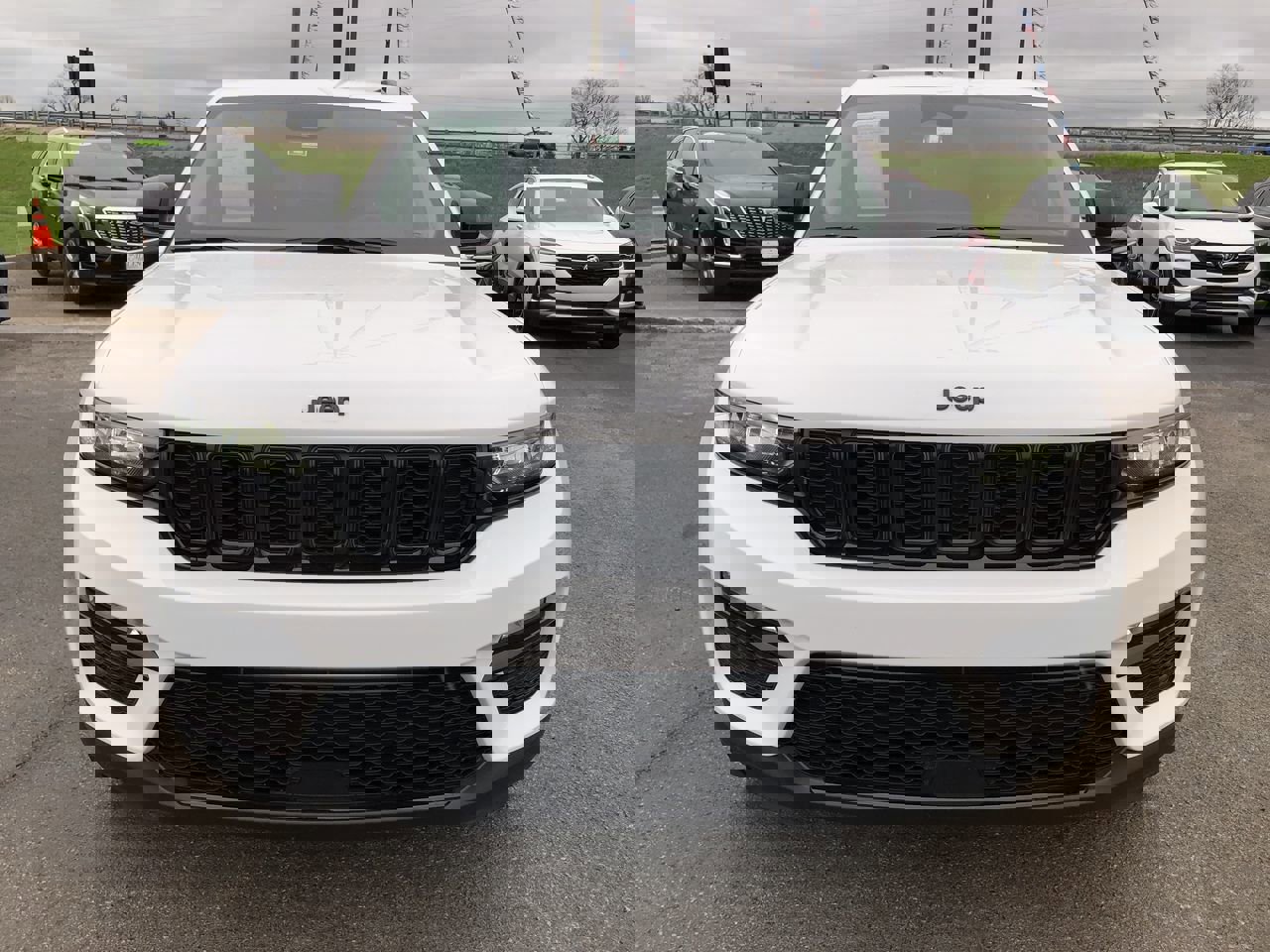 Used 2023 Jeep Grand Cherokee Limited w/ Black Appearance Package image 8