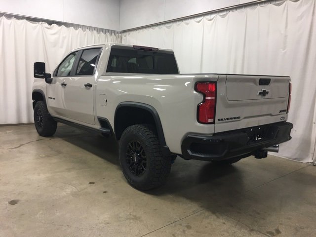 New 2026 Chevrolet Silverado 2500 ZR2 w/ LPO, Dark Essentials Package image 7